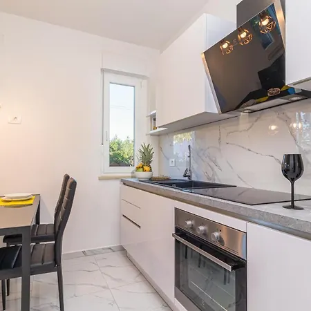 Three Waves New Apartament *