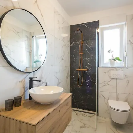 Three Waves New Apartament