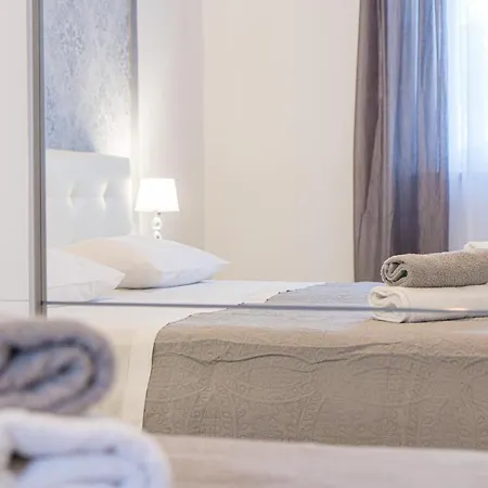 Three Waves New Apartment *