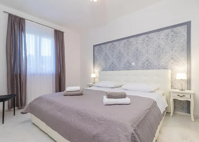 Three Waves New Appartement