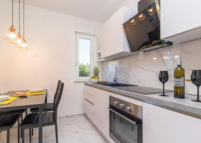 Three Waves New Apartman *