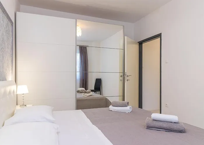 Three Waves New Appartement