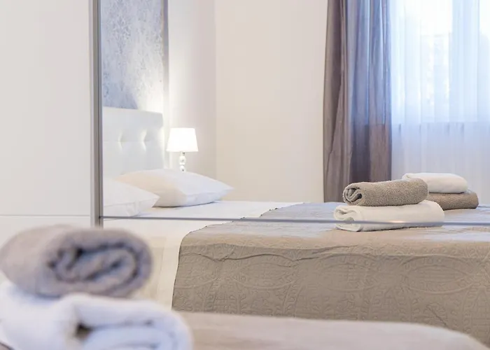 Three Waves New Apartman *