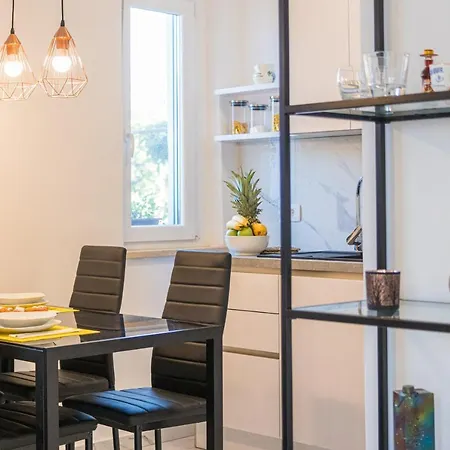 Apartman Three Waves New Póla